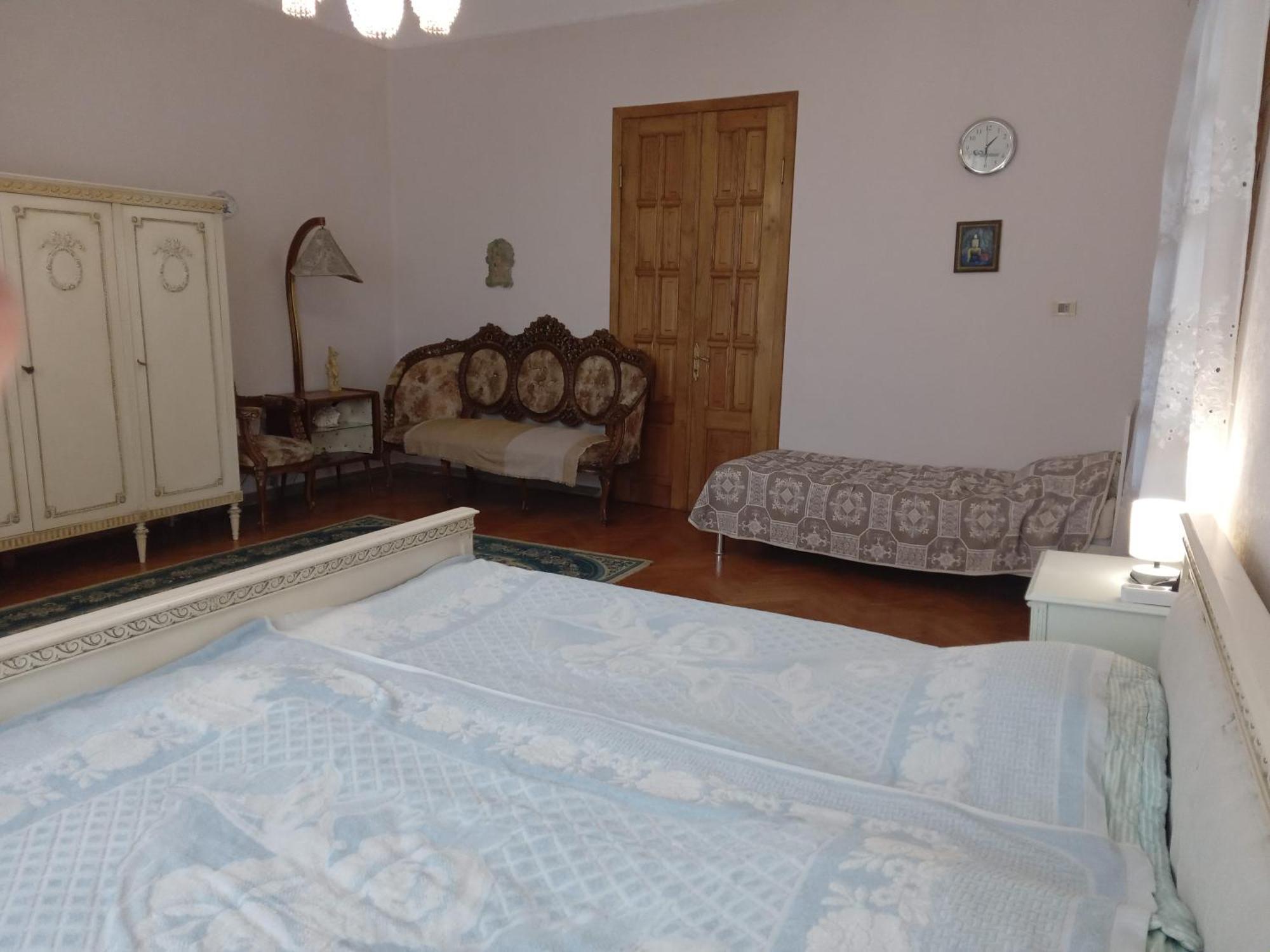 Tilda&Matilda Bed & Breakfast Кутаиси Екстериор снимка