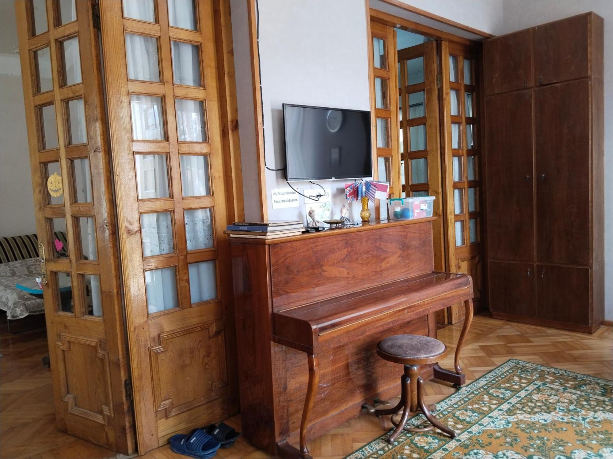 Tilda&Matilda Bed & Breakfast Кутаиси Екстериор снимка